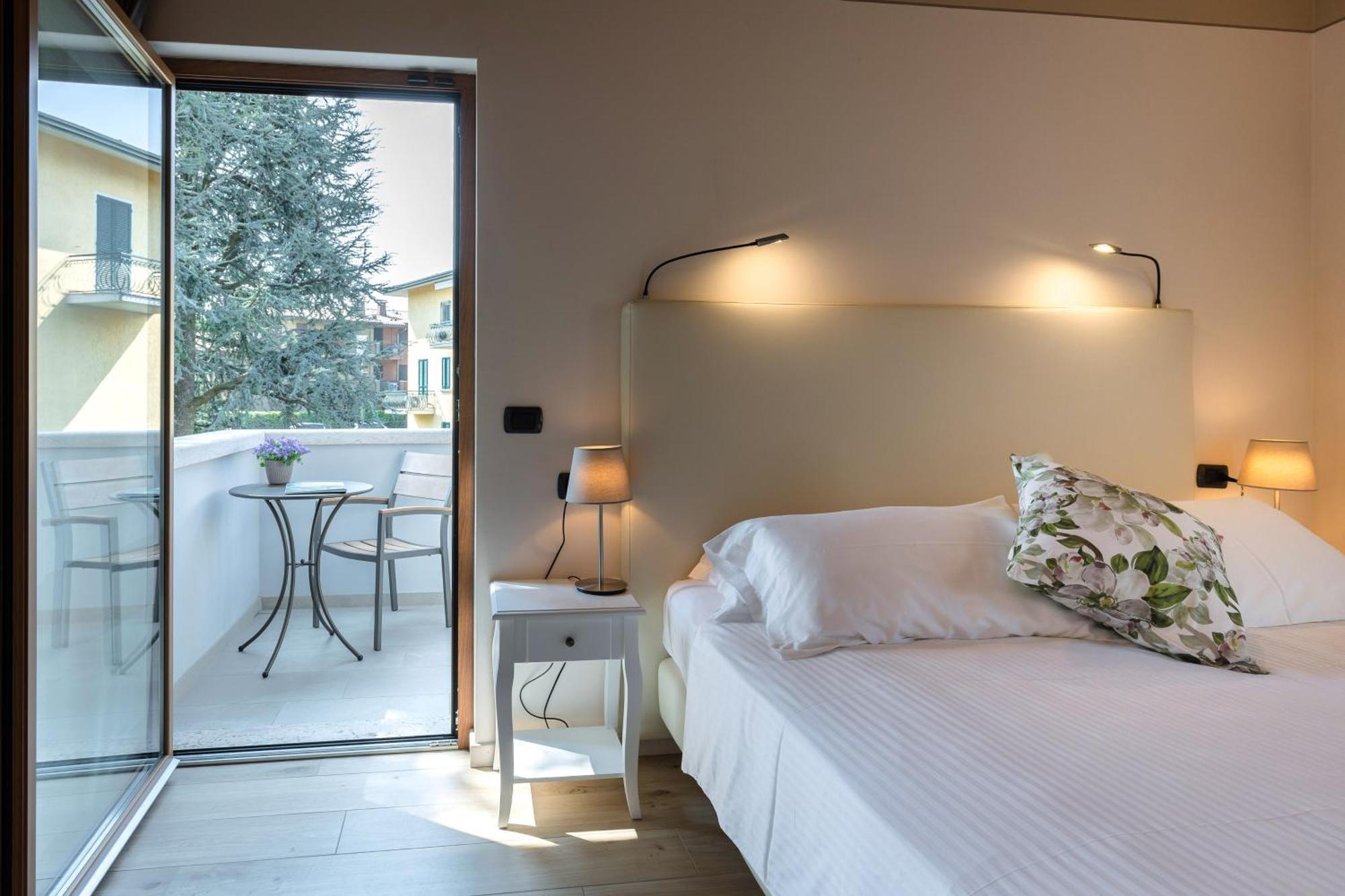 Bed and Breakfast Charming Sirmione Exterior foto