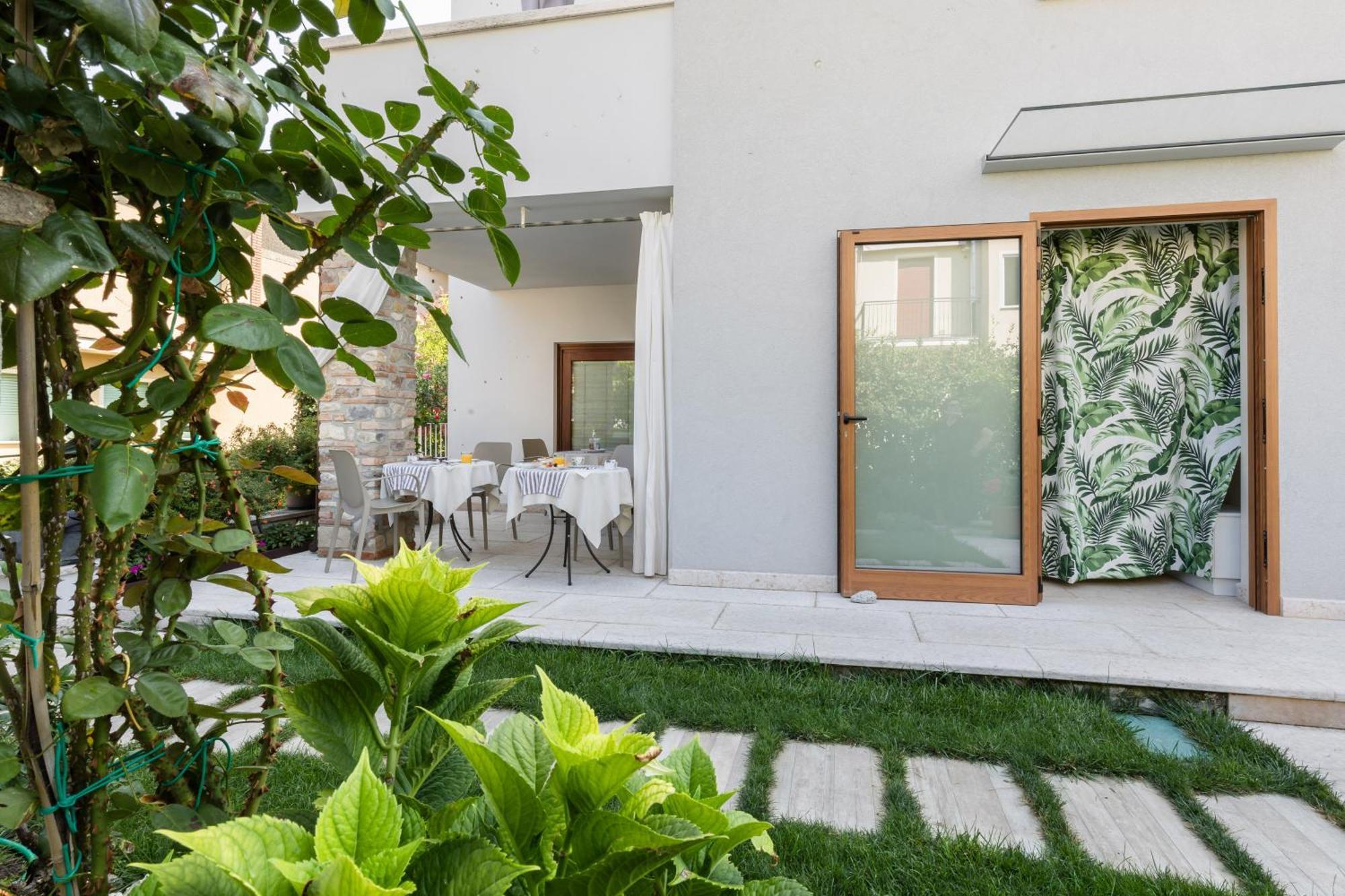 Bed and Breakfast Charming Sirmione Exterior foto