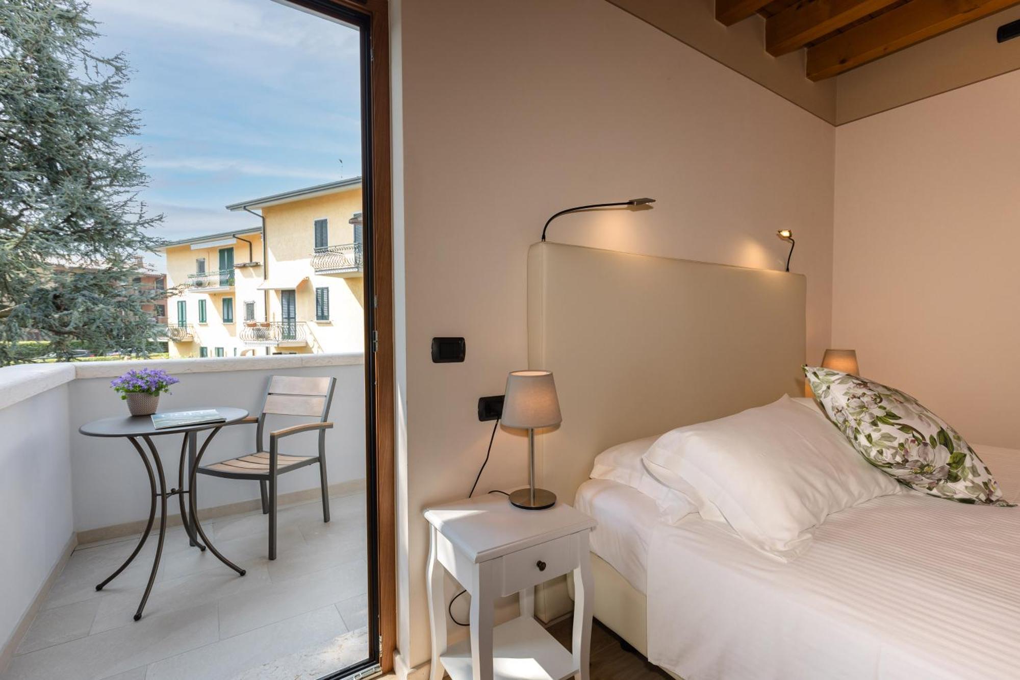 Bed and Breakfast Charming Sirmione Exterior foto