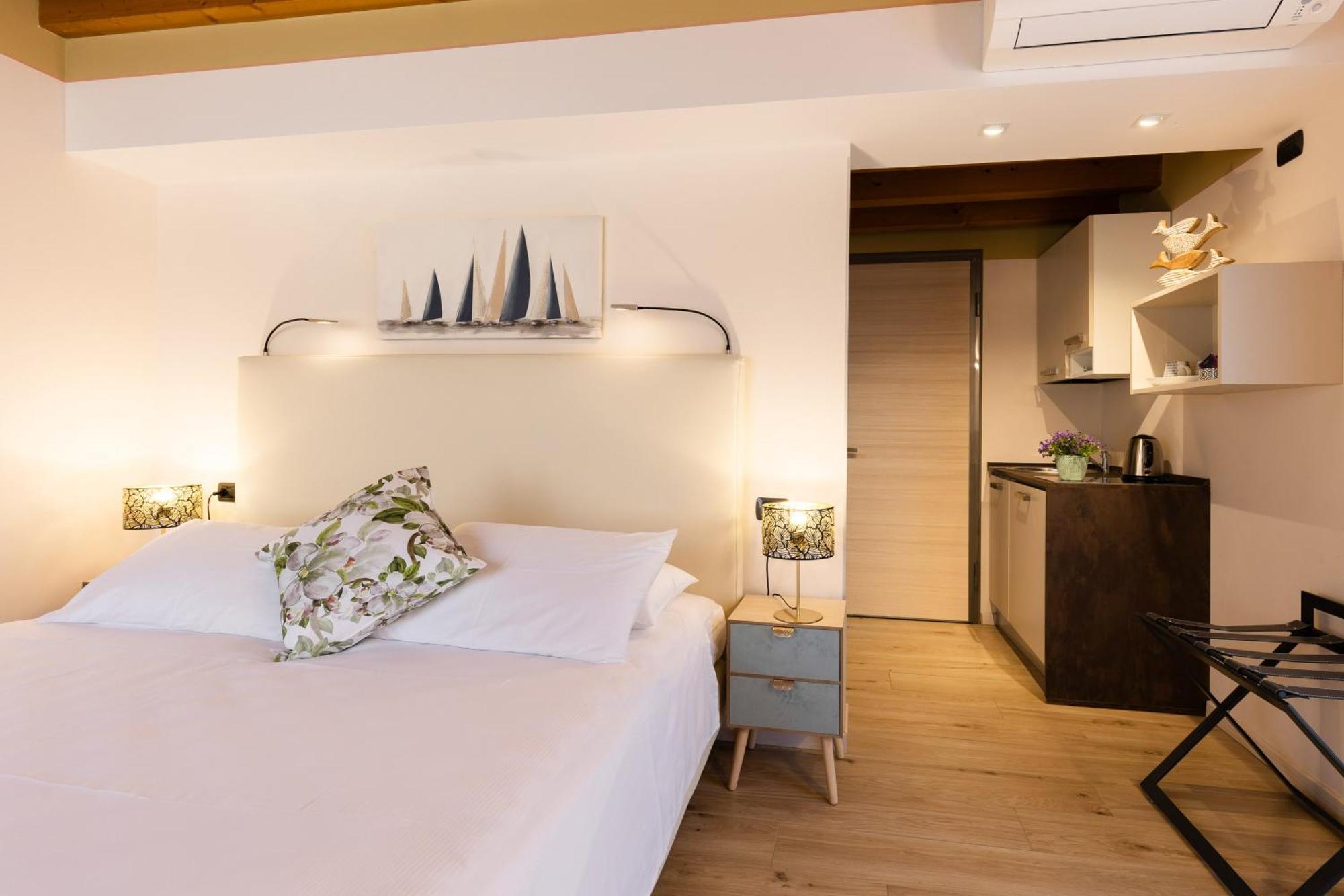 Bed and Breakfast Charming Sirmione Exterior foto